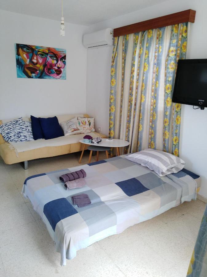 Larnaca, Pervolia 1 Bedroom Seaside Apartment Dış mekan fotoğraf